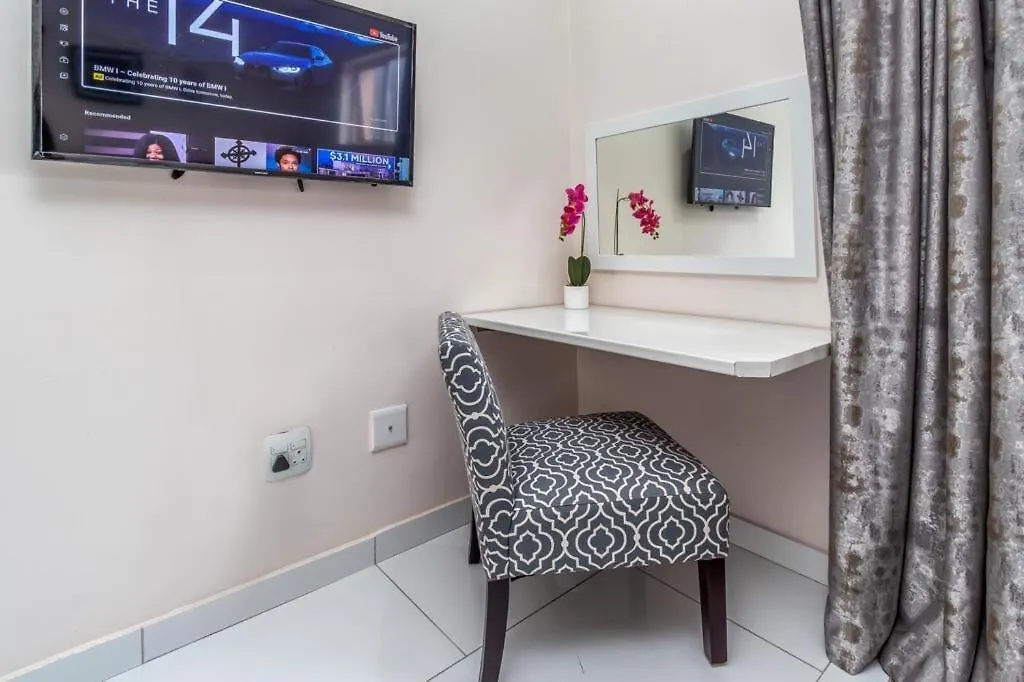 Villa Luxurious Penthouse Getaway ! Tyger Valley